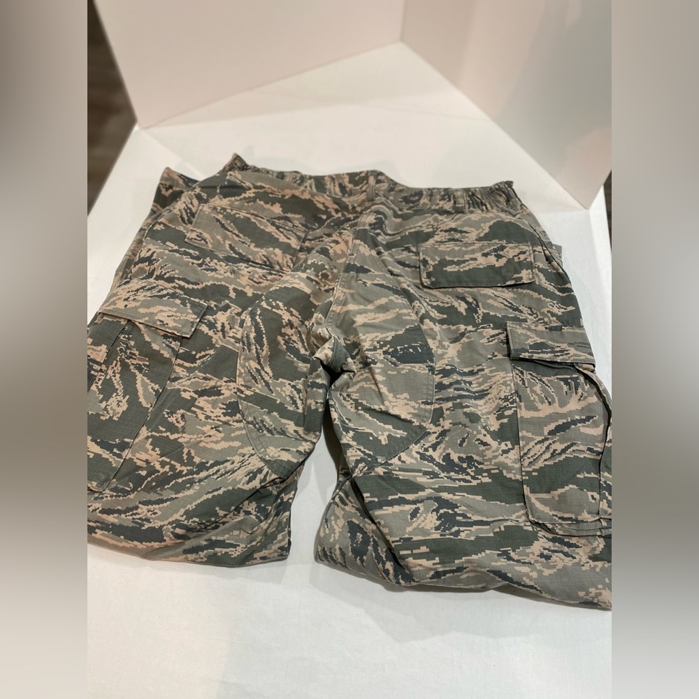 Men's digital Camouflage Cargo Pants - Picture 2 of 6